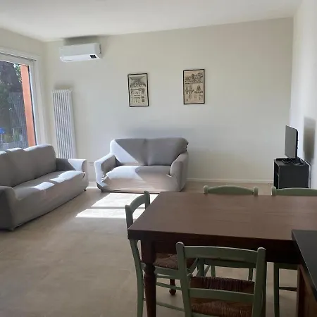 Nuovo In Collina דירה